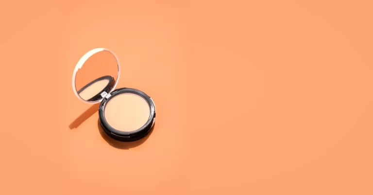 Custom compact powder case with mirror and inner pan